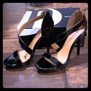 Michael Antonio Pumps